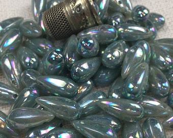 10 glass beads in the shape of tears/ drops, old / 1.6cm. 10 Vintage Glass Pearl Teardrop Beads, 5/8in.