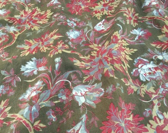 Old floral fabric, cotton fabric coupon printed with flowers. Circa 1900. Antique French Floral Print Fabric / material. 240cm x 82cm