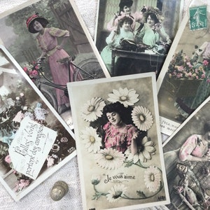 6 Cartes Postales anciennes, tintées, de dames en costumes d'époque. 6 Antique French photograph postcards with women in costume. 1910's