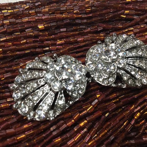 Boucles de ceinture, argentée avec des strass en verre effet diamants, style début 20ème s. Antique style diamante buckle. image 9