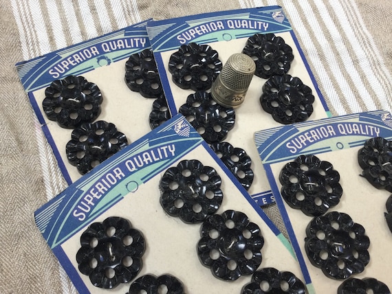 Carte Vintage De 24 Boutons Ronds Bleu Ciel - Diamètre 11.5 Mm - Années 1950 France
