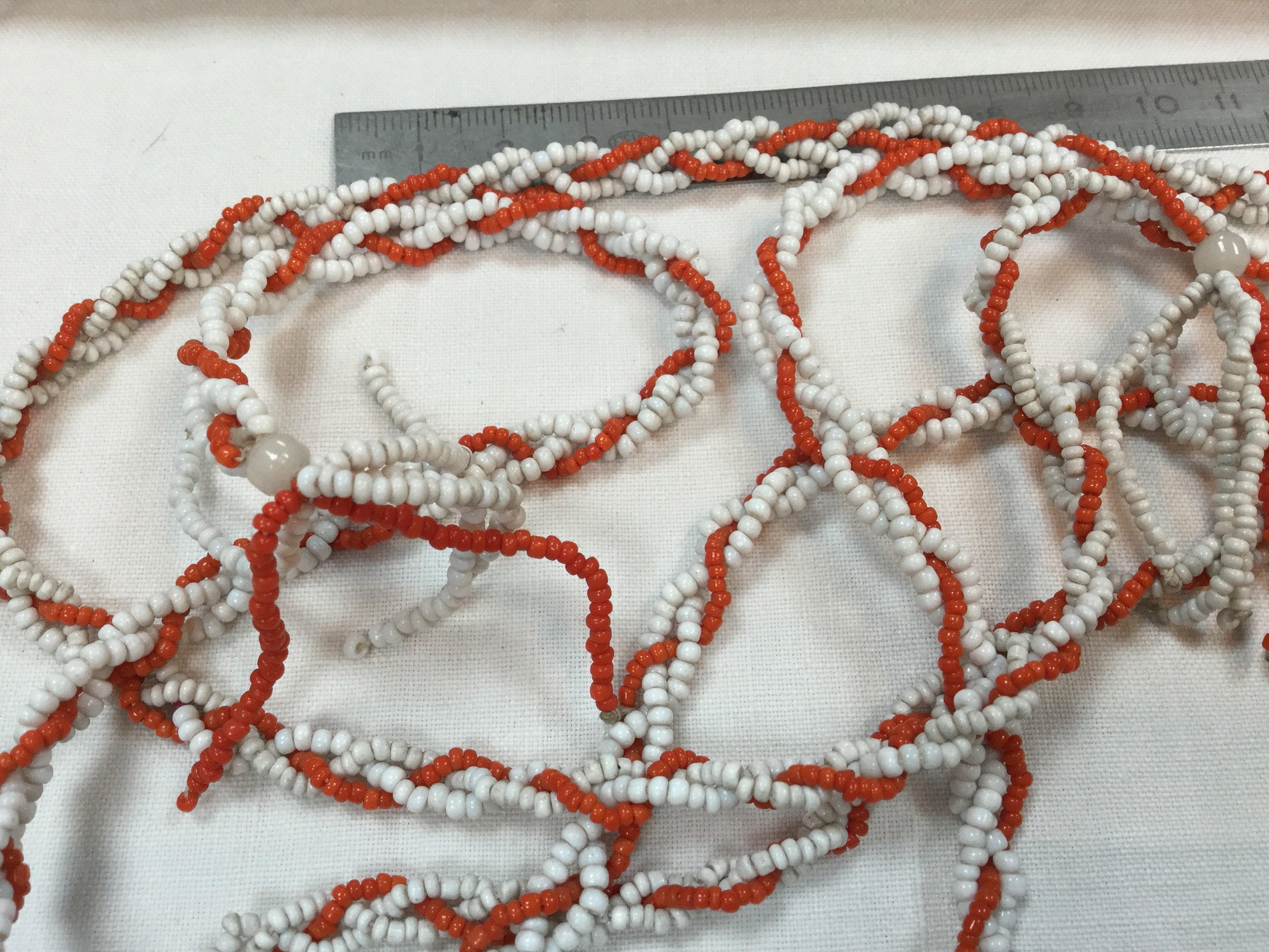 Ancient Belt in Glass Beads, White and Orange. Beading  display picture 1