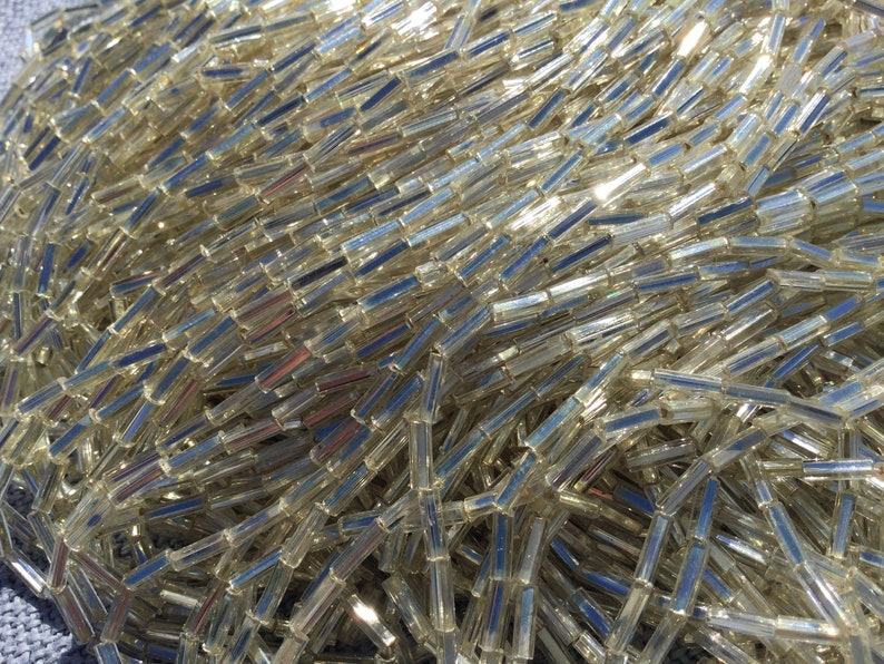450g de perles de verre, argentées, anciennes 1930-1950. Sur fil, idéale pour broderie Lunéville ou bijoux. Czechoslovakian glass beads image 7