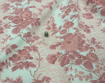 Tissu fleuri ancien, imprimé de roses, 1960 à 1970, Tissu "Romanex Boussac Grand Teint". Vintage French floral print fabric, Roses
