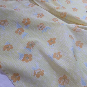 Vintage French floral print on fine cotton. Vintage fabric. Ancient flowery fabric.