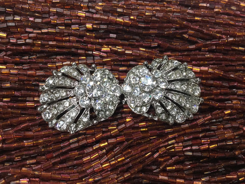 Boucles de ceinture, argentée avec des strass en verre effet diamants, style début 20ème s. Antique style diamante buckle. image 2