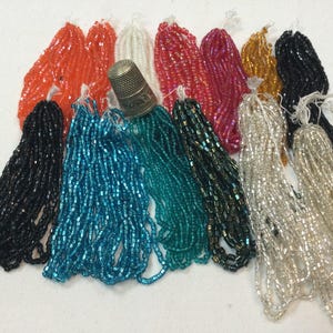 Lot De 50 Perles En Verre Vintage - Formes Originales, Finition Argenté/doré, Neuves, Fabriqué En Tchéquie