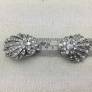 Boucles de ceinture, argentée avec des strass en verre effet diamants, style début 20ème s. Antique style diamante buckle. image 7