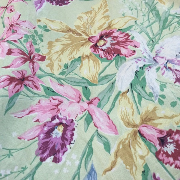 Rideau / Tissu Anglais, ancien, imprimé de fleurs, orchidées, coton mercerisé satiné. Vintage English print fabric, floral fabric. Curtain.