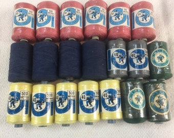 20 carretes de hilo de algodón de 500m. Delesalle-Desmedt, Triple alambre enana azul. N30 y 40, hilo de coser.