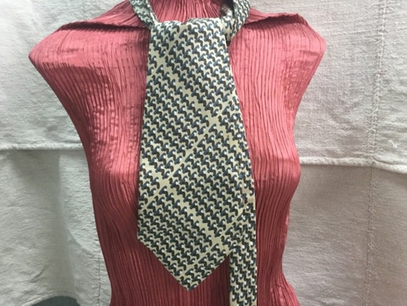 Nina Ricci silk tie. Men's Nina Ricci Silk Tie, Dr