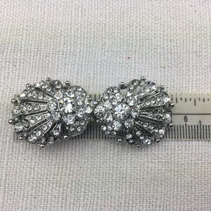 Boucles de ceinture, argentée avec des strass en verre effet diamants, style début 20ème s. Antique style diamante buckle. image 6