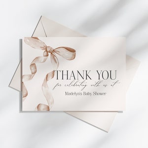 Modèle imprimable de carte de remerciement avec noeud beige, soirée à thème neutre coquette BCBG pour fille du sud fantaisie, décoration grand millénaire
