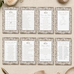 Peut inclure: Huit cartes de jeu rectangulaires pour fête prénuptiale avec un centre blanc et une bordure à motif de dentelle marron. Les cartes présentent diverses activités imprimées, dont Bridal Bingo, He Said She Said et Ring Hunt, avec du texte noir.
