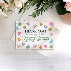 Lucky Shamrock St Patricks Obrigado Cartão Modelo Imprimível para Aniversário ou Chá de Bebê, download instantâneo, Março Aniversário Irlandês para menina
