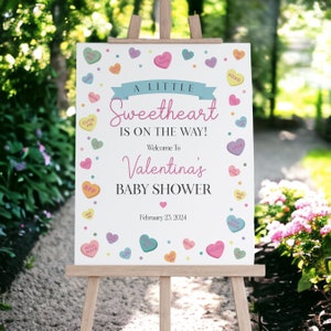 Modèle de plaque de bienvenue pastel petite chérie, téléchargement immédiat, saupoudrer de bébé d&#39;hiver de février pour la douche de coeur de la Saint-Valentin