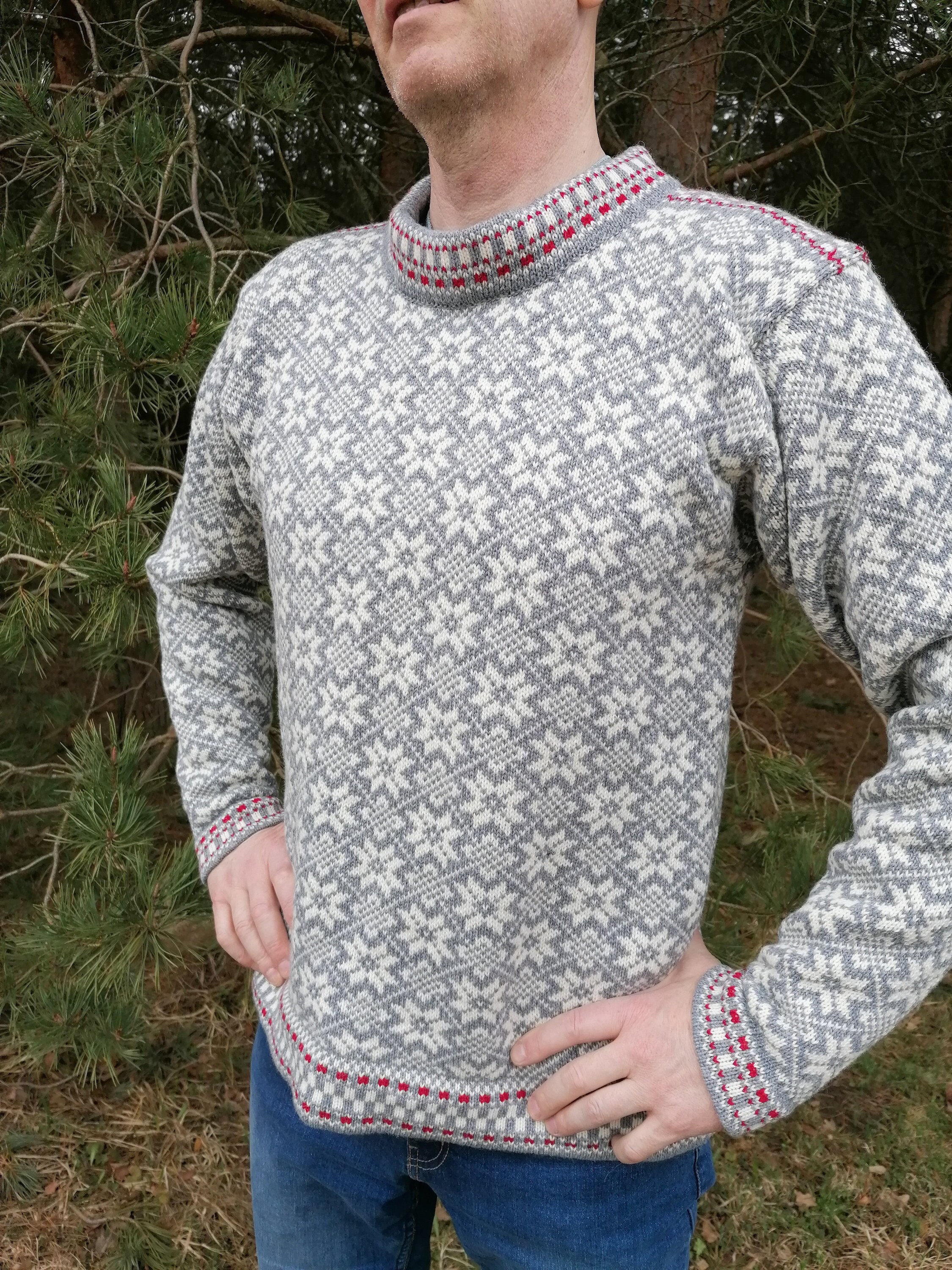 Kihnu Troi Nordic Star Wool Cardigan: Timeless Folk Knit