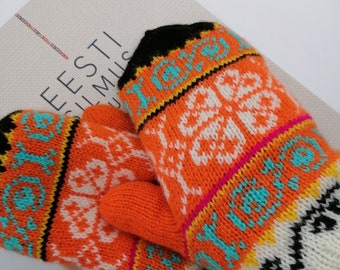 Adorable multicolor mittens, inspired from Muhu patterns, warm mittens with lining