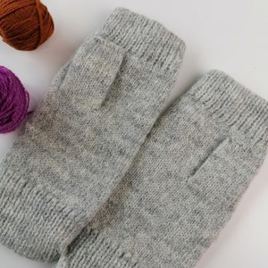 Gray wool fingerless gloves with lacy pattern, very warm gloves for winter, nice minimalistic style zdjęcie 6