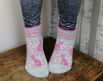 Cat wool socks, pink kitty wool socks as a short model, grey and pink combination