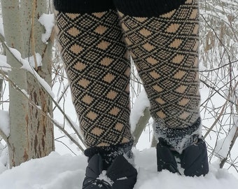 Beige knitted wool legwarmers, nice diamond pattern as classic and elegant style, soft and cozy garment