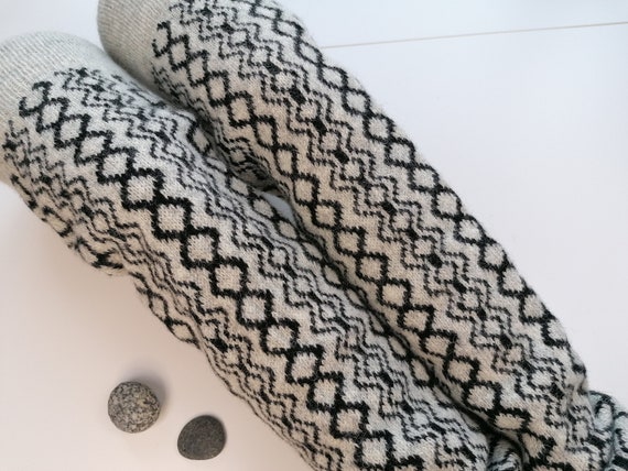 Fair Isle Leg Warmers, Long Model, Finely Knitted Chain Pattern Grey, Light  Grey and Black Combination, Good for Walking. Gift for Her. -  Canada