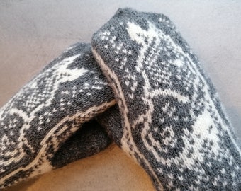 Accessories for winter, knitted wool mittens, double lining, very warm, horse pattern, gift for him