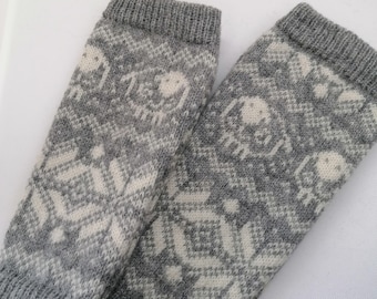 Kids leg warmers with nice lamb pattern, made of grey fine sheep wool, warm and cozy for a winter time