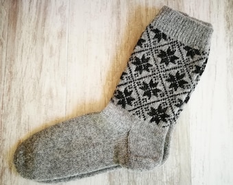 Knitted socks, wool socks, nordic star pattern, wool socks for men, natural wool socks, nordic star socks, mens wool