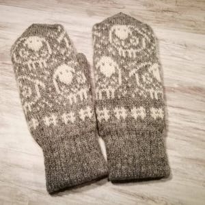 Soft and Cozy Sheep mittens with lining, warm mittens for wintertime