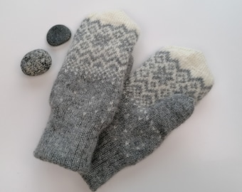 Fausthandschuhe mit Nordic Stern Muster, Fair Isle Stil, Graue Handschuhen aus reine Wolle