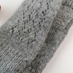 Gray wool fingerless gloves with lacy pattern, very warm gloves for winter, nice minimalistic style Szary