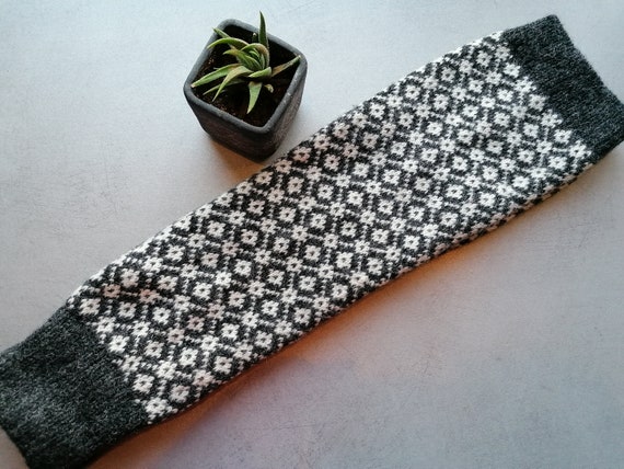 Fair Isle Leg Warmers, Finely Knitted Small Kihnu Troi Pattern Black and  White Combination 