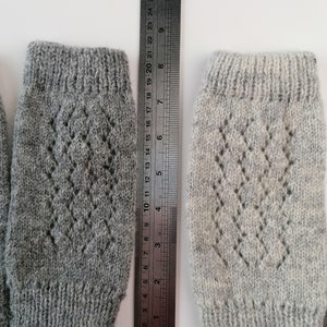 Gray wool fingerless gloves with lacy pattern, very warm gloves for winter, nice minimalistic style zdjęcie 8