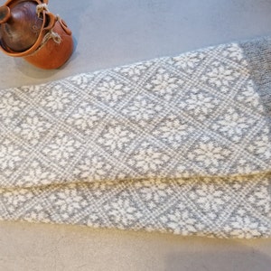 Jambières en laine : tricot nordique flocon de neige, mollet large