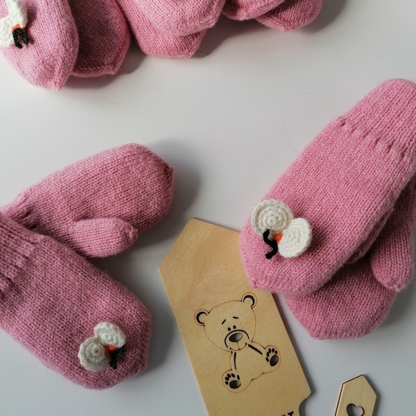 Butterfly mittens for Kids, playful warm wool mittens  with lining, nice pink style