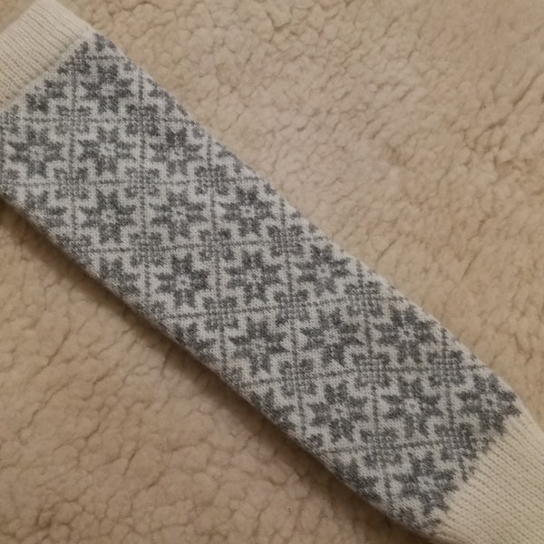 Fair Isle leg warmers finely knitted nordic star pattern white and grey combination