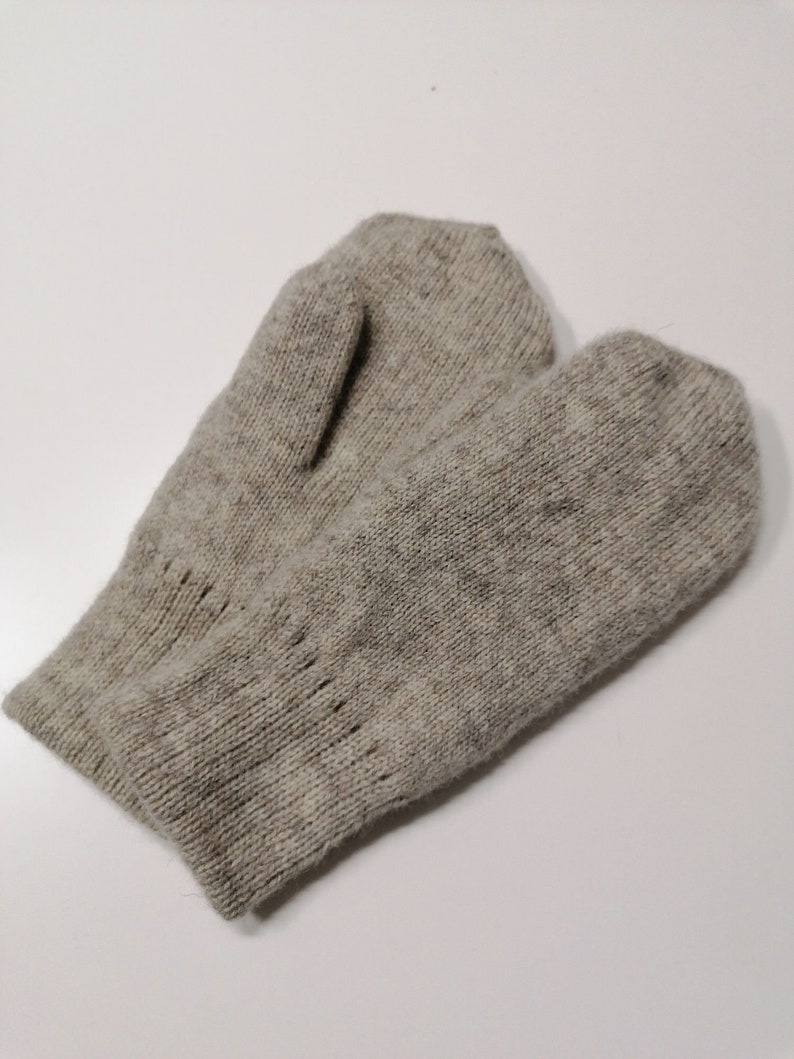 Gestrickte Fäustlinge, Wollhandschuhen, Einfache Muster, Estnische Strick, Geschenktipp für Sie Light grey - beige