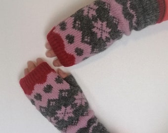 Pink-red fingerless fantasy gloves, soft, cosy and warm wool wrist warmers, fingerless mitts for women and teenagers