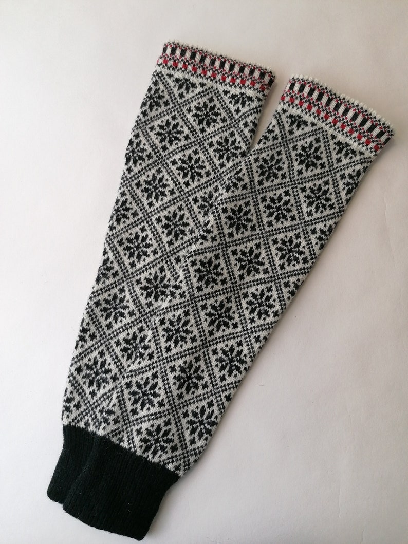 Hochwertige gestrickt Beinstulpen aus reine Wolle, Damen Overknee-Beinwärmer Weiss und Schwarz Farbe Kombination Bild 1