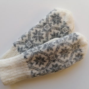 White-grey snowflake pattern, mittens with knit lining, warm gloves for the winter, Estonian knits, gift for her