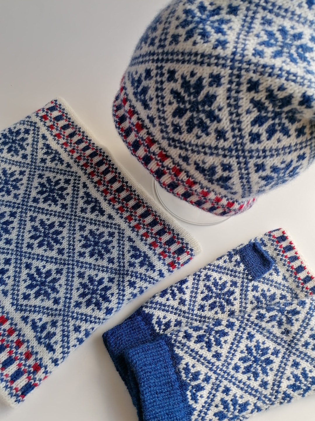 Nordic Knit Set: Star Pattern Beanie, Fingerless Gloves & Cowl - Etsy