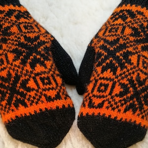 Fair Isle Knitted Wool Mittens with Double Lining – Traditional Muhu Pattern