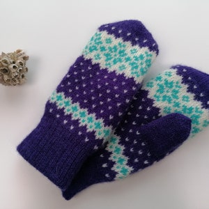 Purple-blue snowflake knitted mittens, with wool lining, warm mittens for the winter, Estonian knits, gift for her