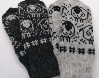 Knitted wool mittens with adorable sheep pattern - Cozy Farm-inspired winter Fashion