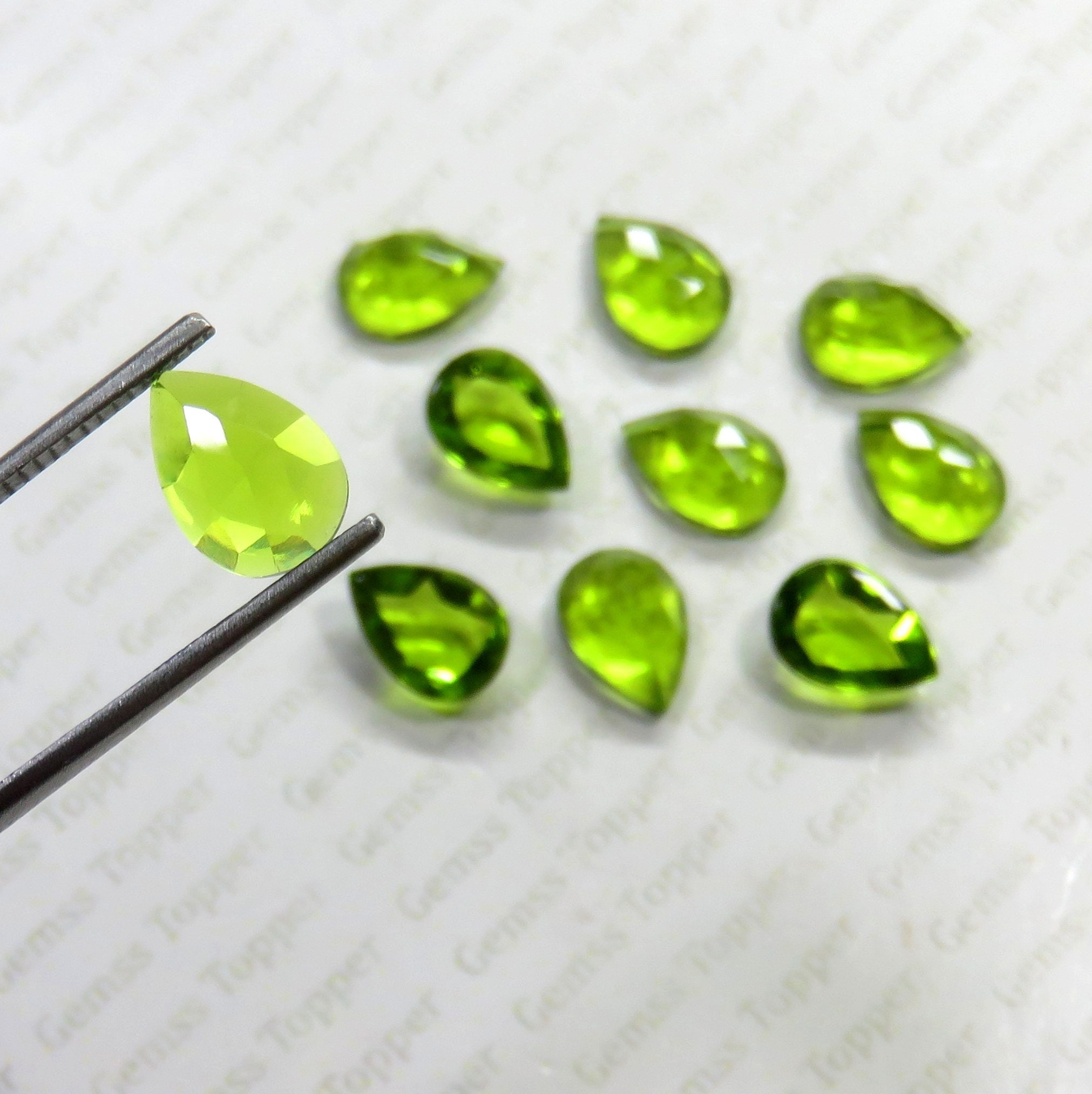 ペリドット 3 x 5 mm、4 x 6 mm、5 x 7 mm、5 x 8 mm ペアローズカット