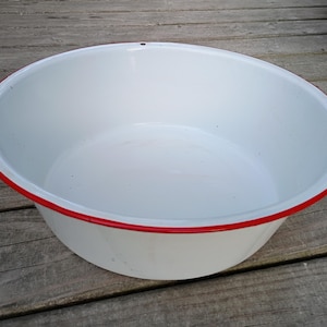Vtg White Enamel 16&quot; Wash Basin Tub Red Trim Farmhouse