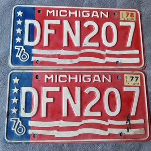 Pair of Vintage Bicentennial 1976 Matching License Plates