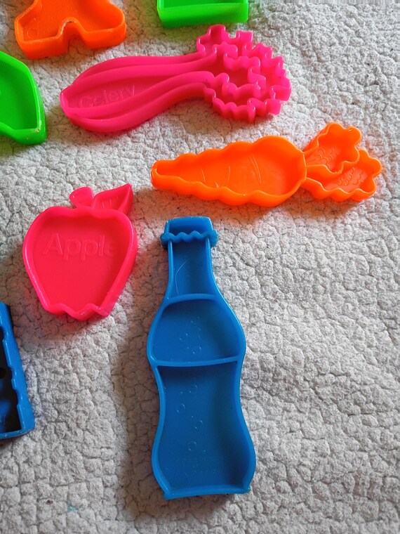 Vintage 1972 Mattel Tuff Stuff Pretend Play Kitchen Food 13 Pcs