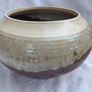 9&quot; Art Pottery Hand Turned Pottery Planter Drip Glaze